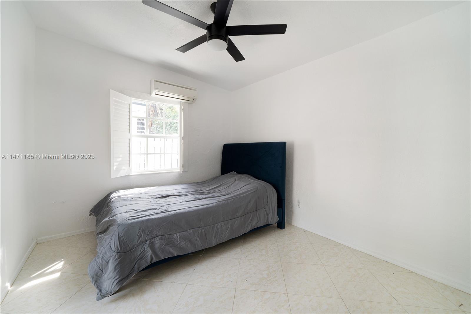 PALM BEACH FARMS CO 10 - Residential