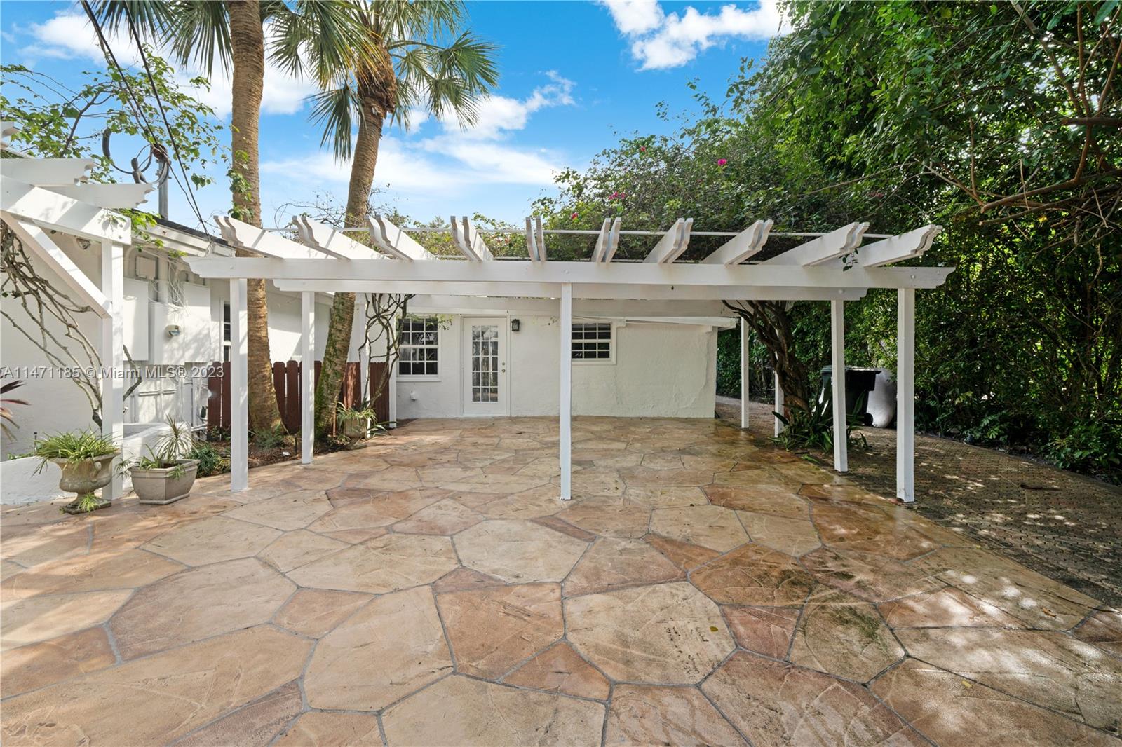 PALM BEACH FARMS CO 10 - Residential