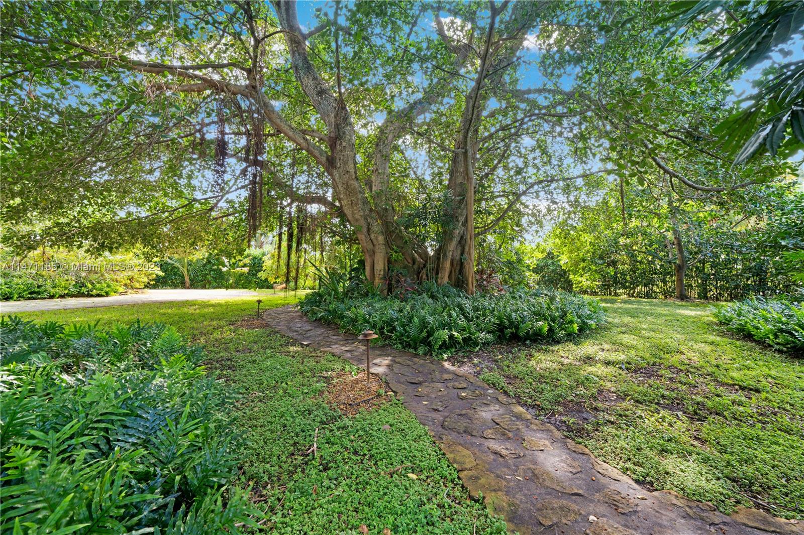 PALM BEACH FARMS CO 10 - Residential