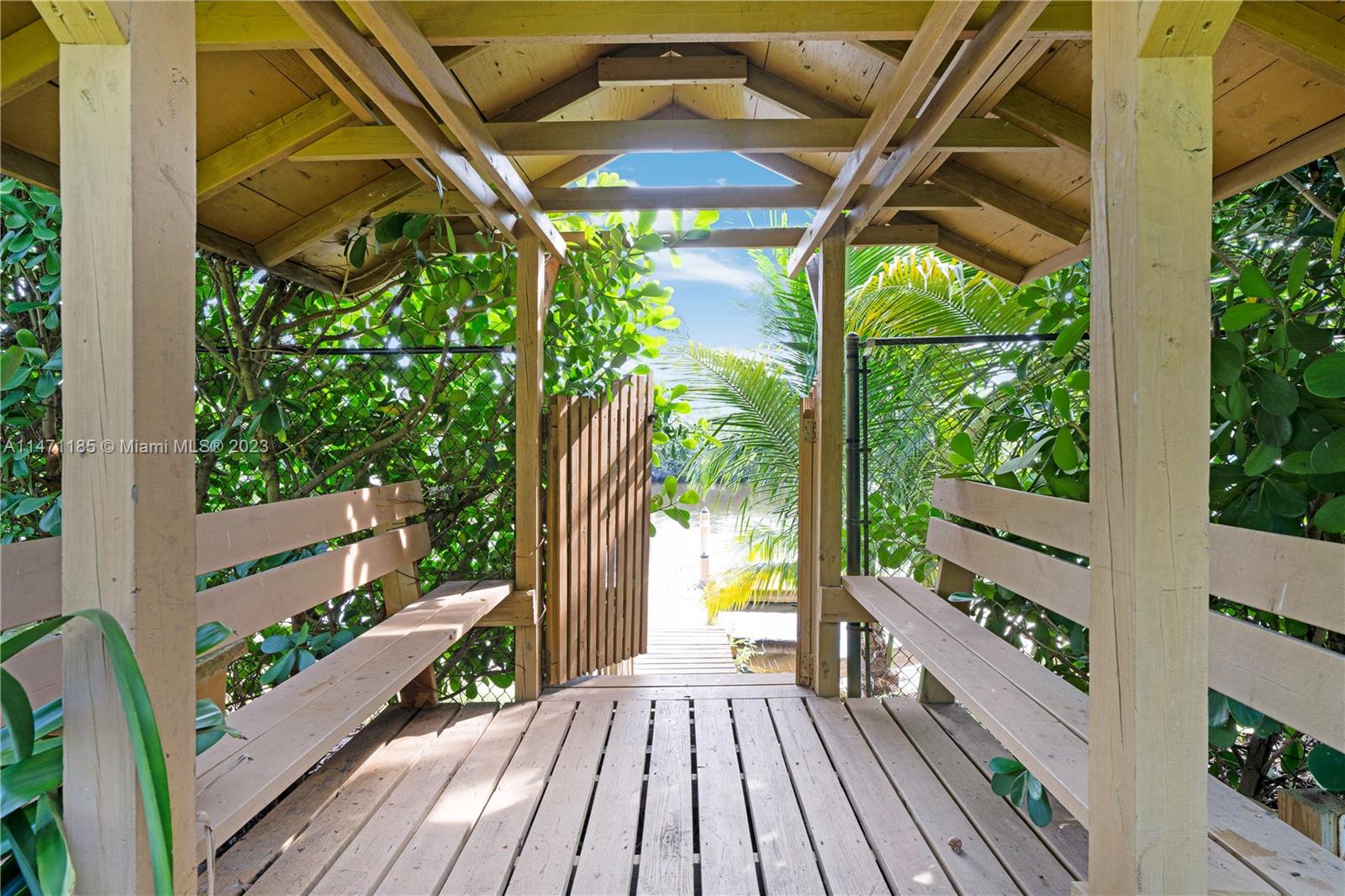 PALM BEACH FARMS CO 10 - Residential