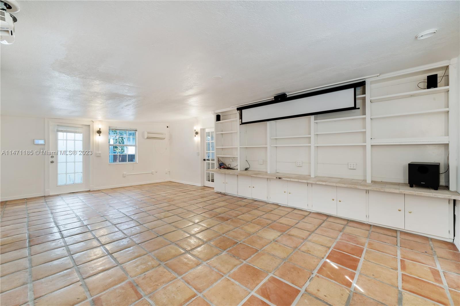 PALM BEACH FARMS CO 10 - Residential