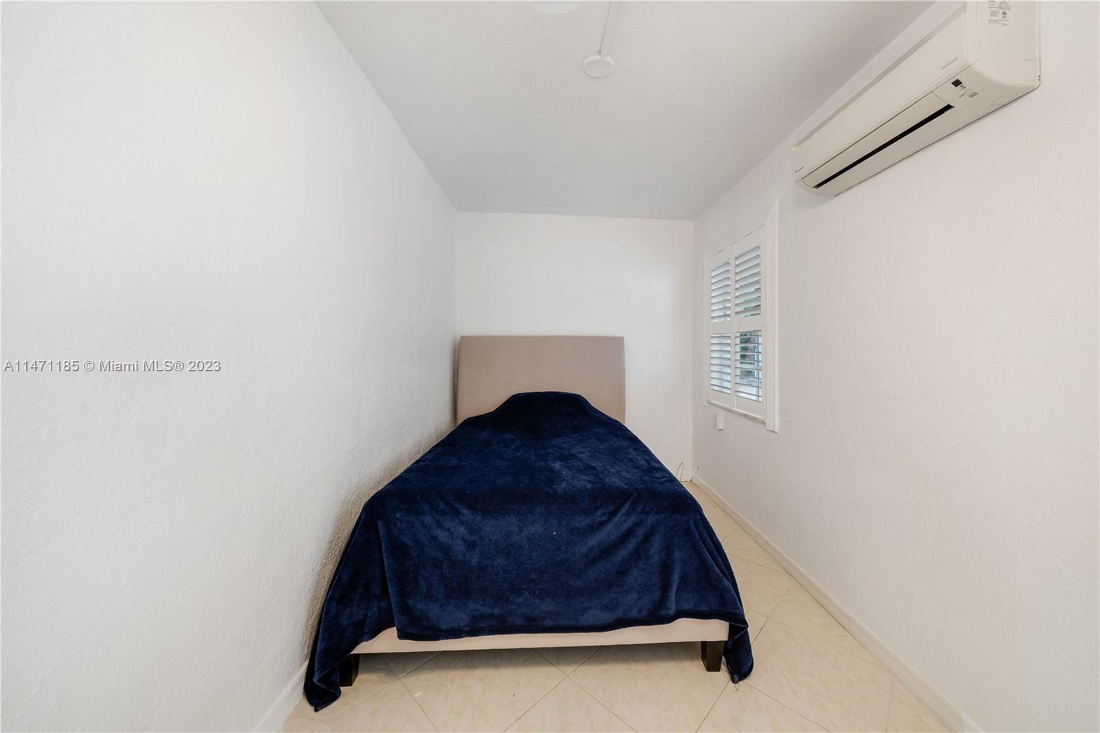 PALM BEACH FARMS CO 10 - Residential