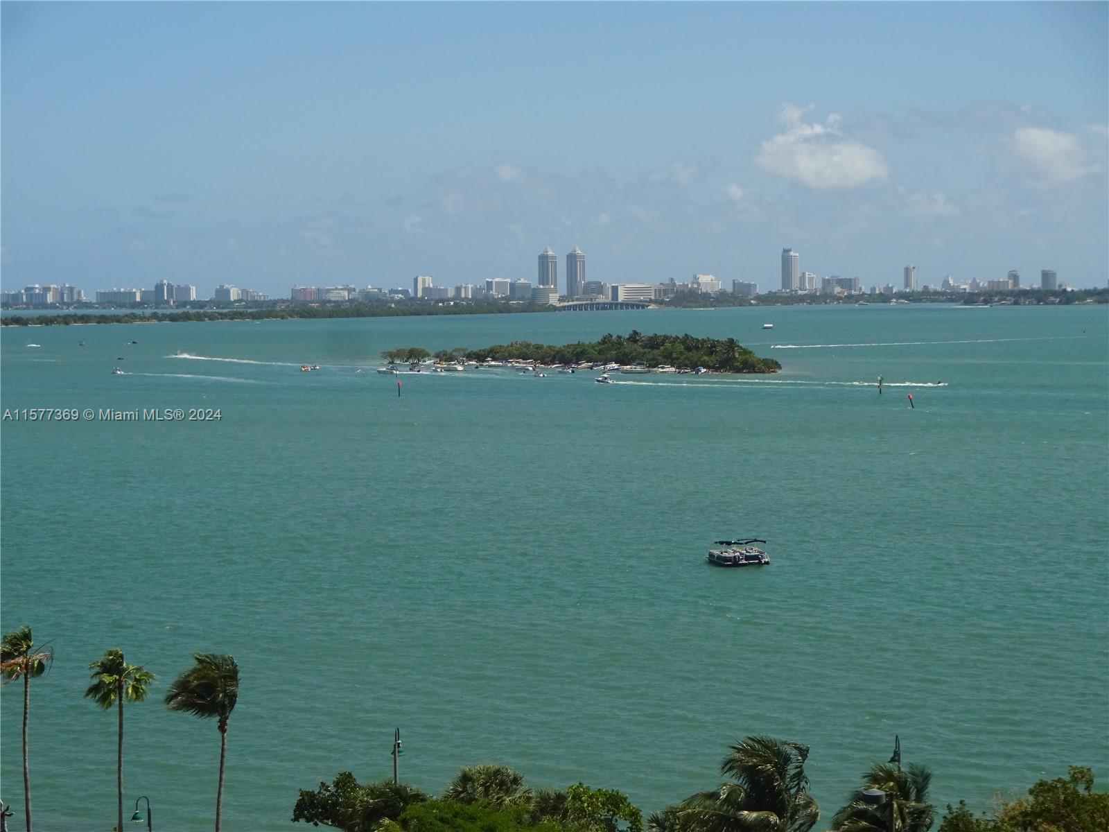 1800 CLUB CONDO - Residential Lease