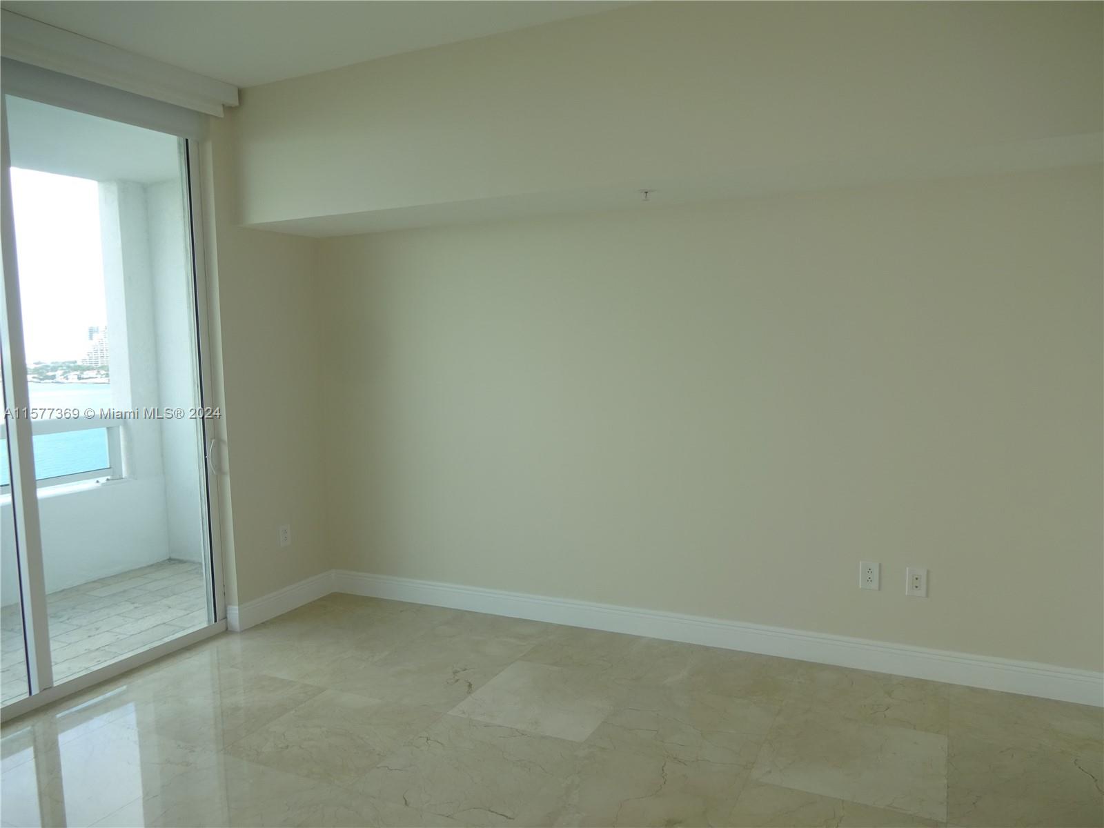 1800 CLUB CONDO - Residential Lease
