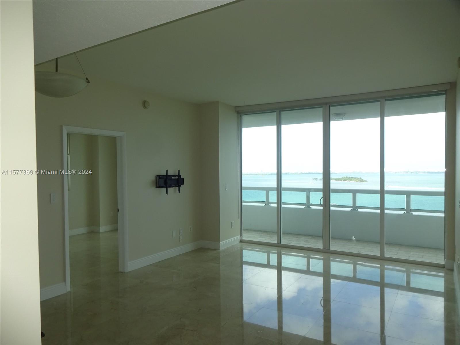 1800 CLUB CONDO - Residential Lease