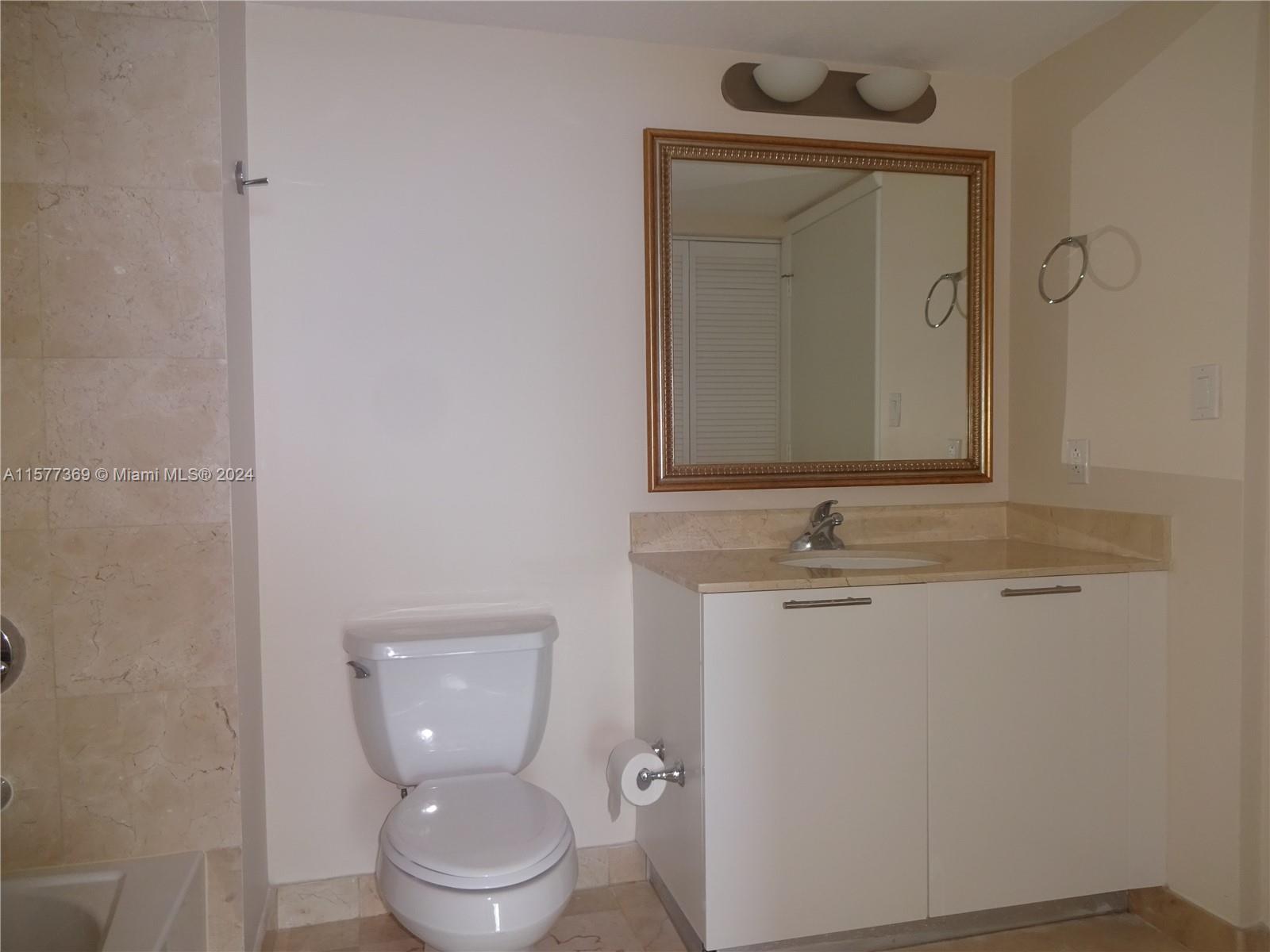 1800 CLUB CONDO - Residential Lease