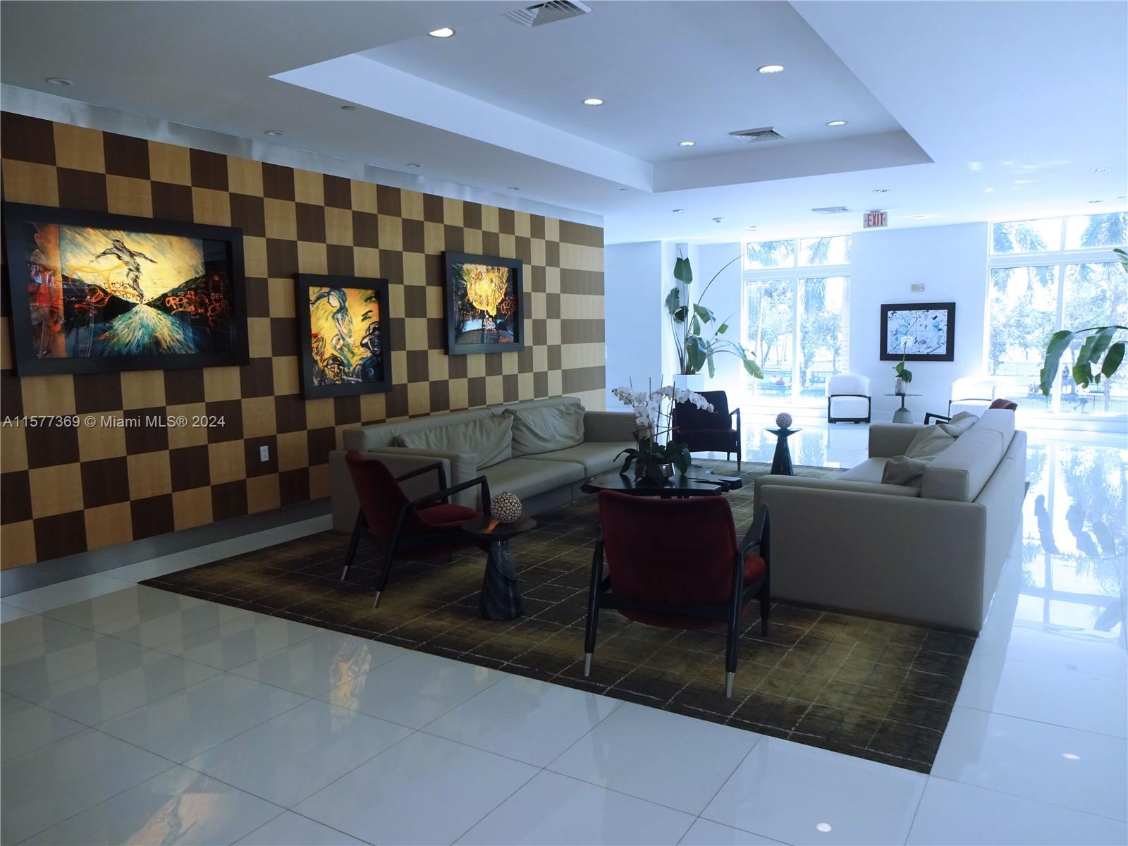 1800 CLUB CONDO - Residential Lease