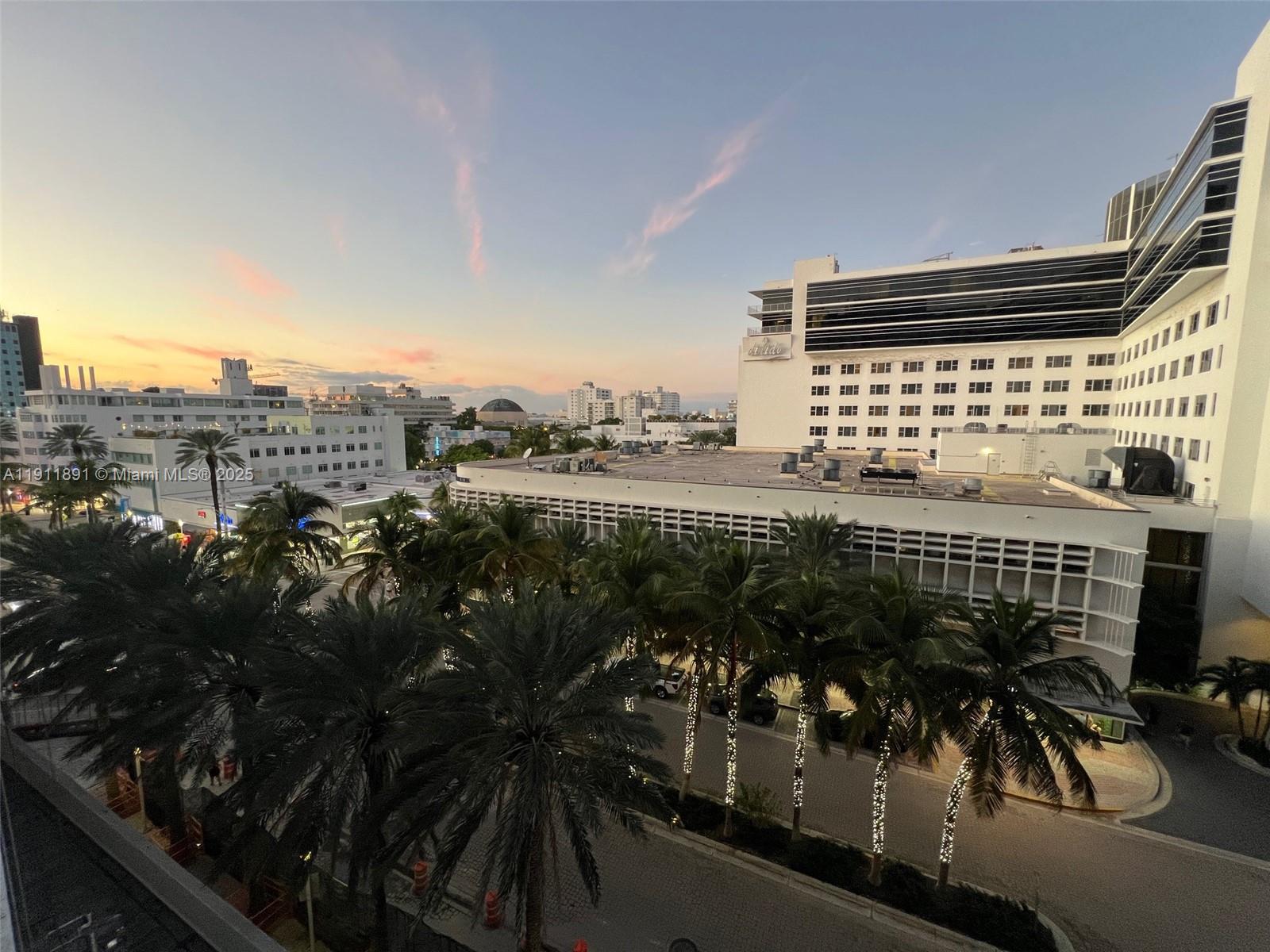 THE DECOPLAGE CONDO - Residential