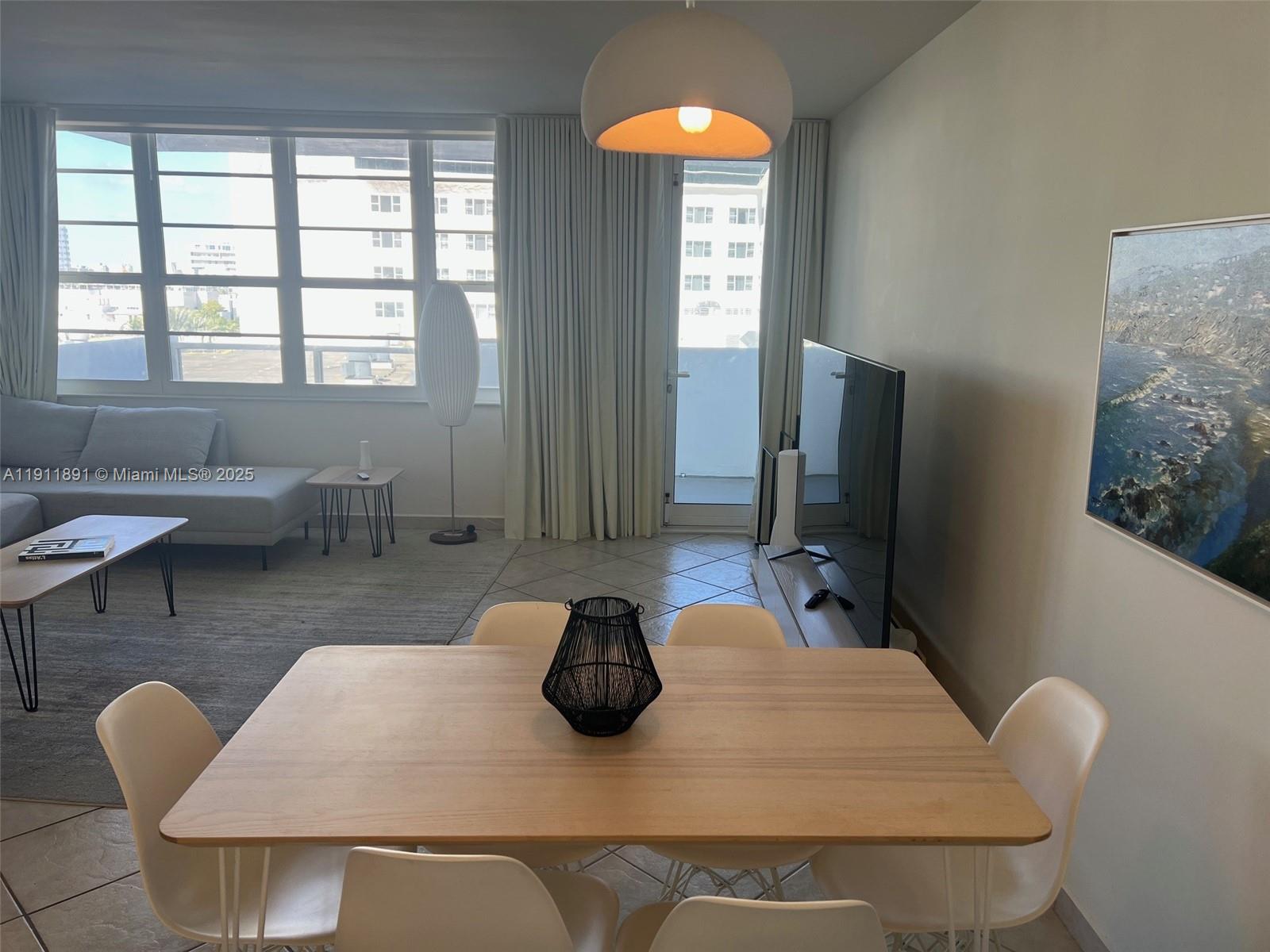 THE DECOPLAGE CONDO - Residential