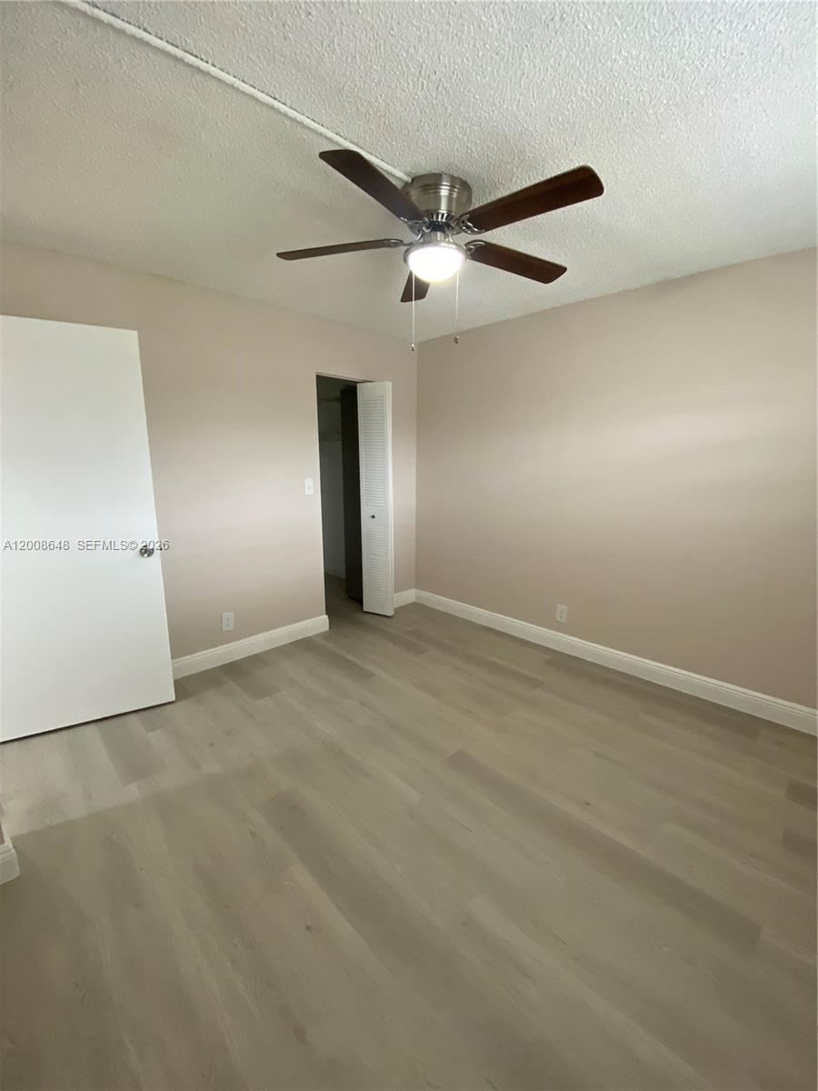 APPLEGREEN CONDO APTS 1 - Residential