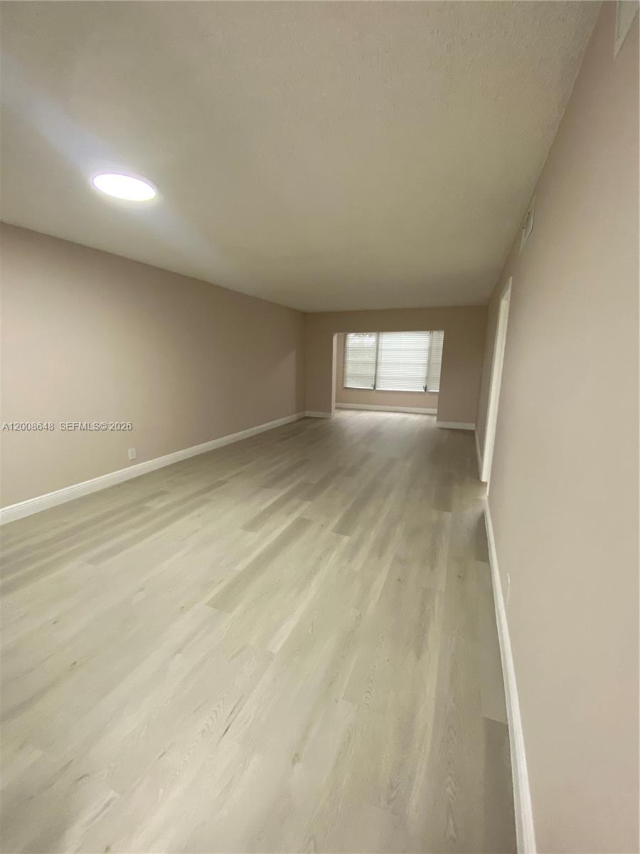 APPLEGREEN CONDO APTS 1 - Residential