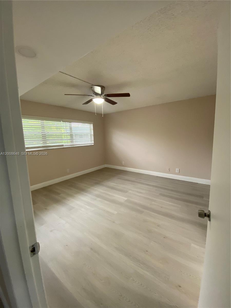 APPLEGREEN CONDO APTS 1 - Residential