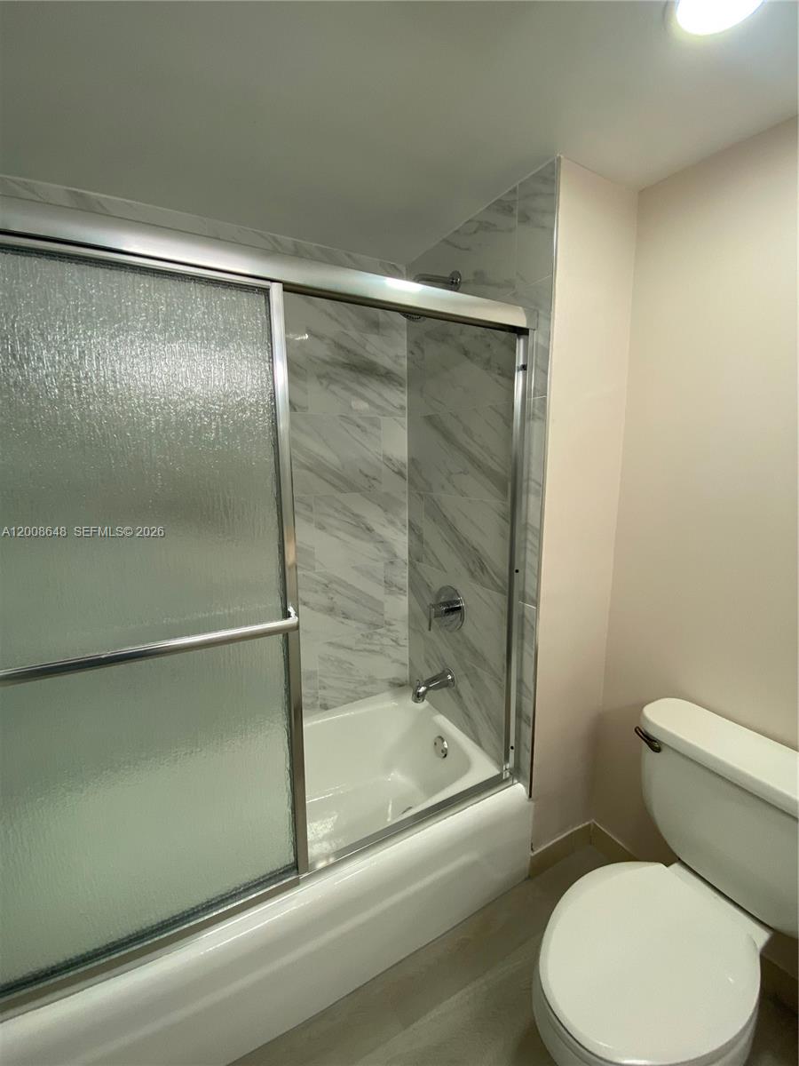 APPLEGREEN CONDO APTS 1 - Residential