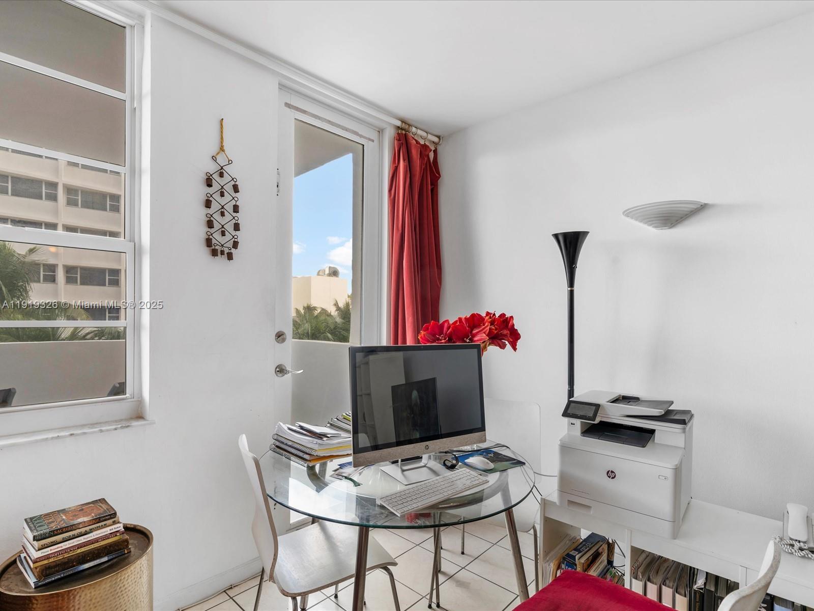 THE DECOPLAGE CONDO - Residential