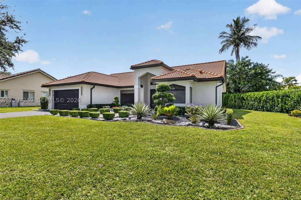 Photo of 981 SW 126th Way, Davie, FL 33325 (MLS # A12093289)