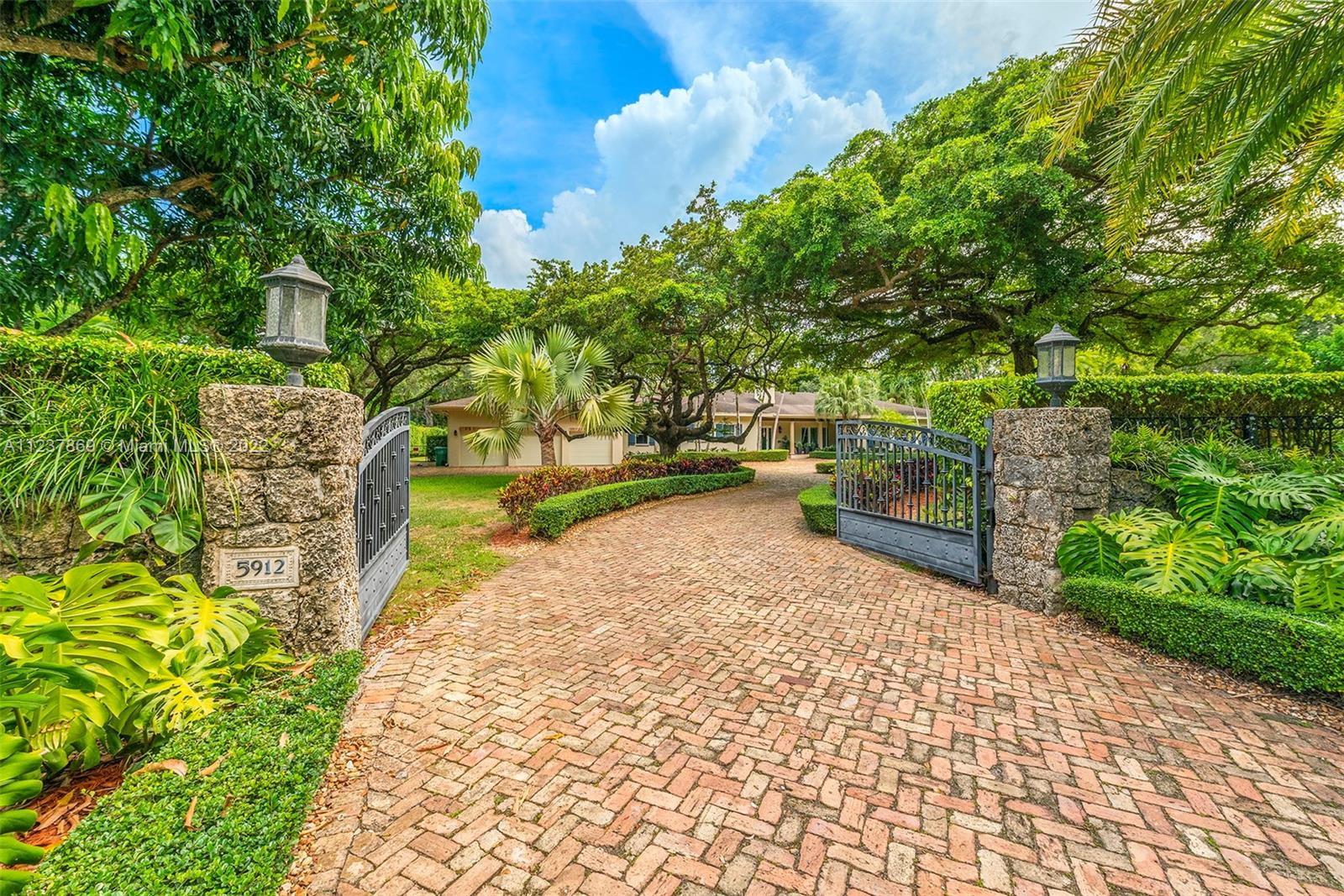 FELIX PARK HOME ACRES - Residential