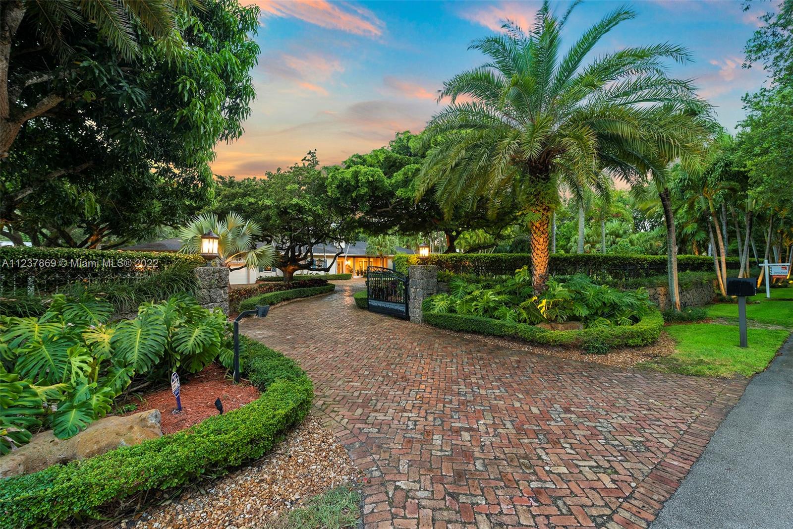 FELIX PARK HOME ACRES - Residential