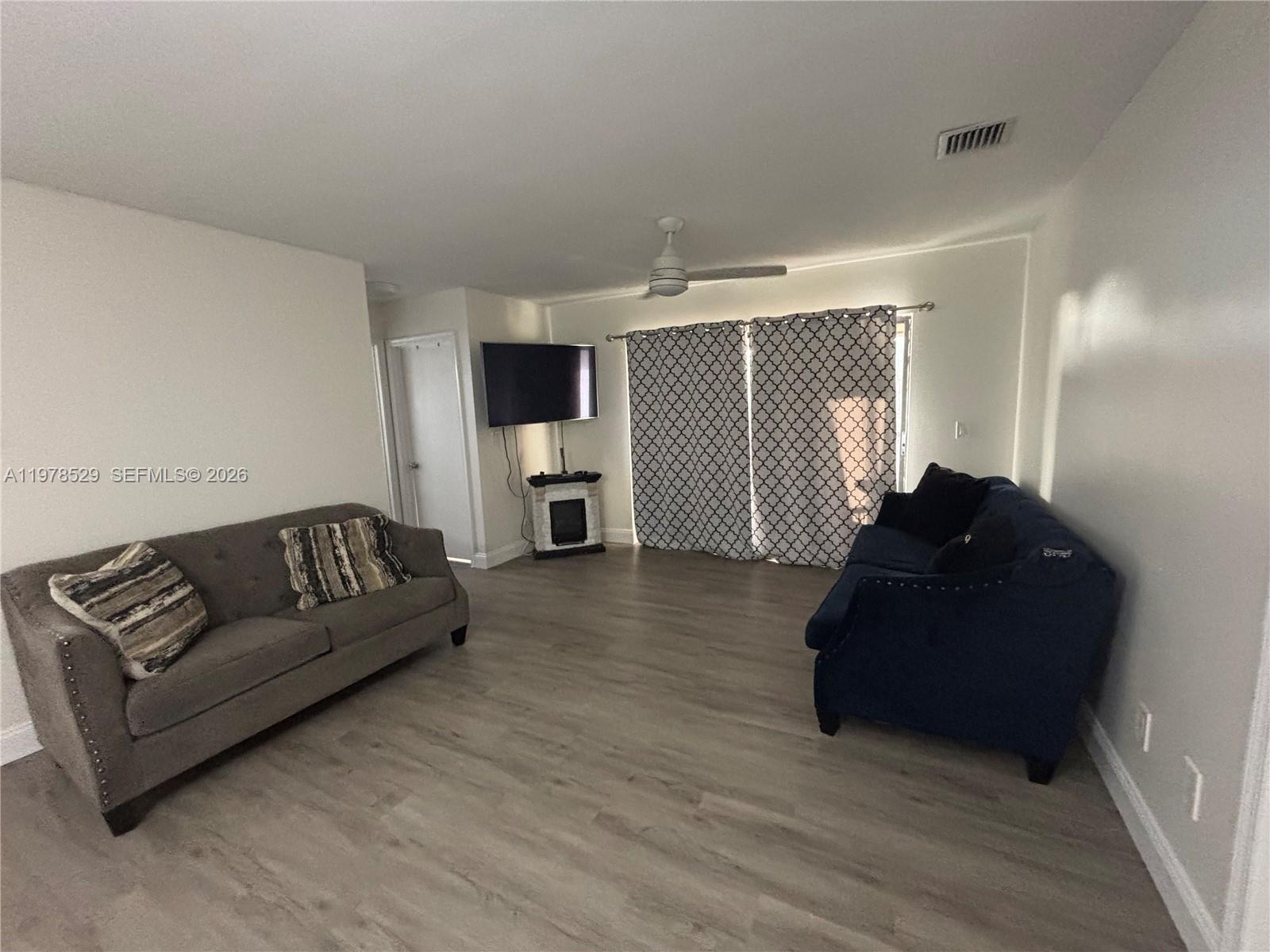 GRENADIER LAKES AT WELLEB - Residential