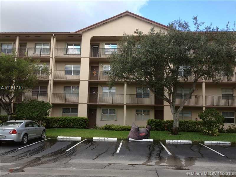 Great 2/2 with W/D in Unit. Ready to move in. Live in desirable Century Village. State of the Art Club House, with Fabulous Theater, courtesy bus, heated indoor pool, golf. Close to all shopping Pembroke Lakes Mall.
Furniture available if desired.