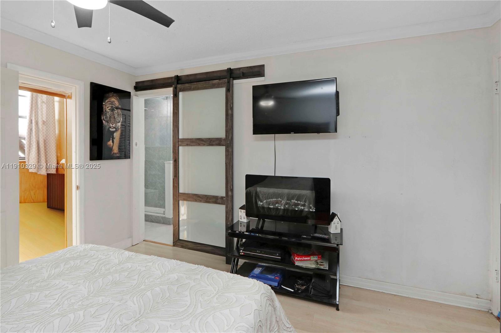 KENLAND COURT - Residential