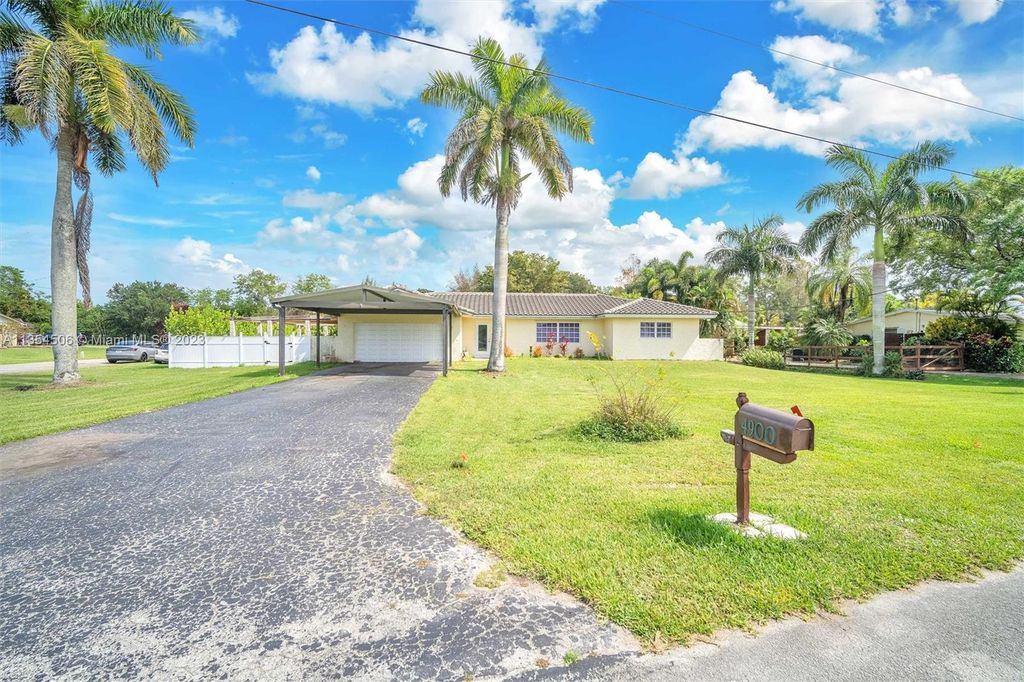 Photo of 4900 SW 167th Ave, Southwest Ranches, FL 33331 (MLS # A11354506)