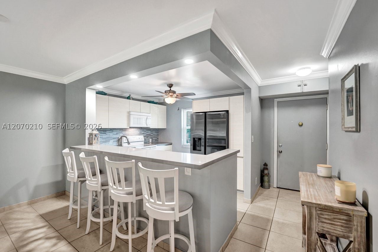 325 SE 11th Ter 107