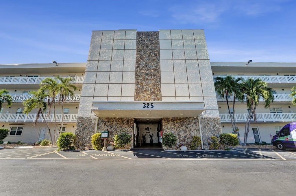 Photo of 325 SE 11th Ter #107, Dania Beach, FL 33004 (MLS # A12070210)
