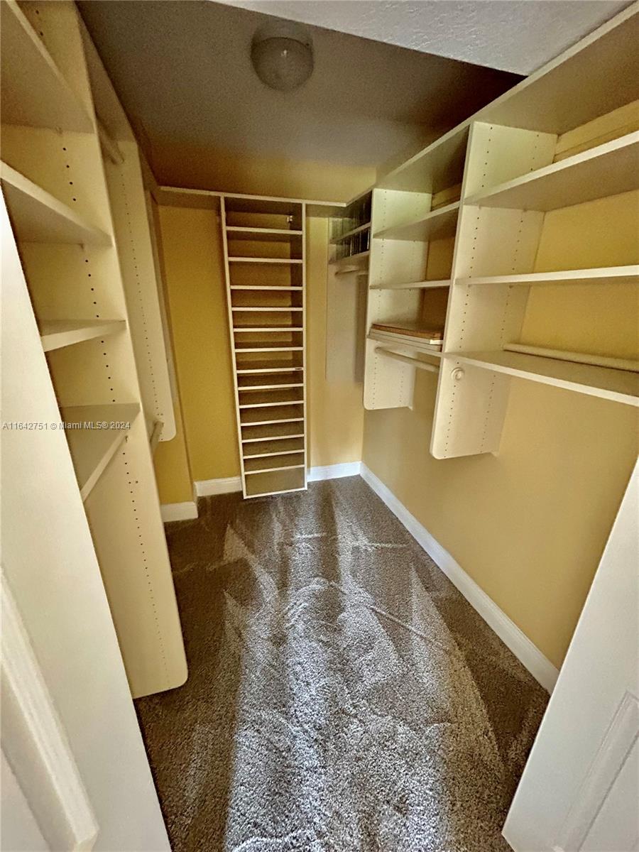 CORAL COVE CONDO - Residential Lease