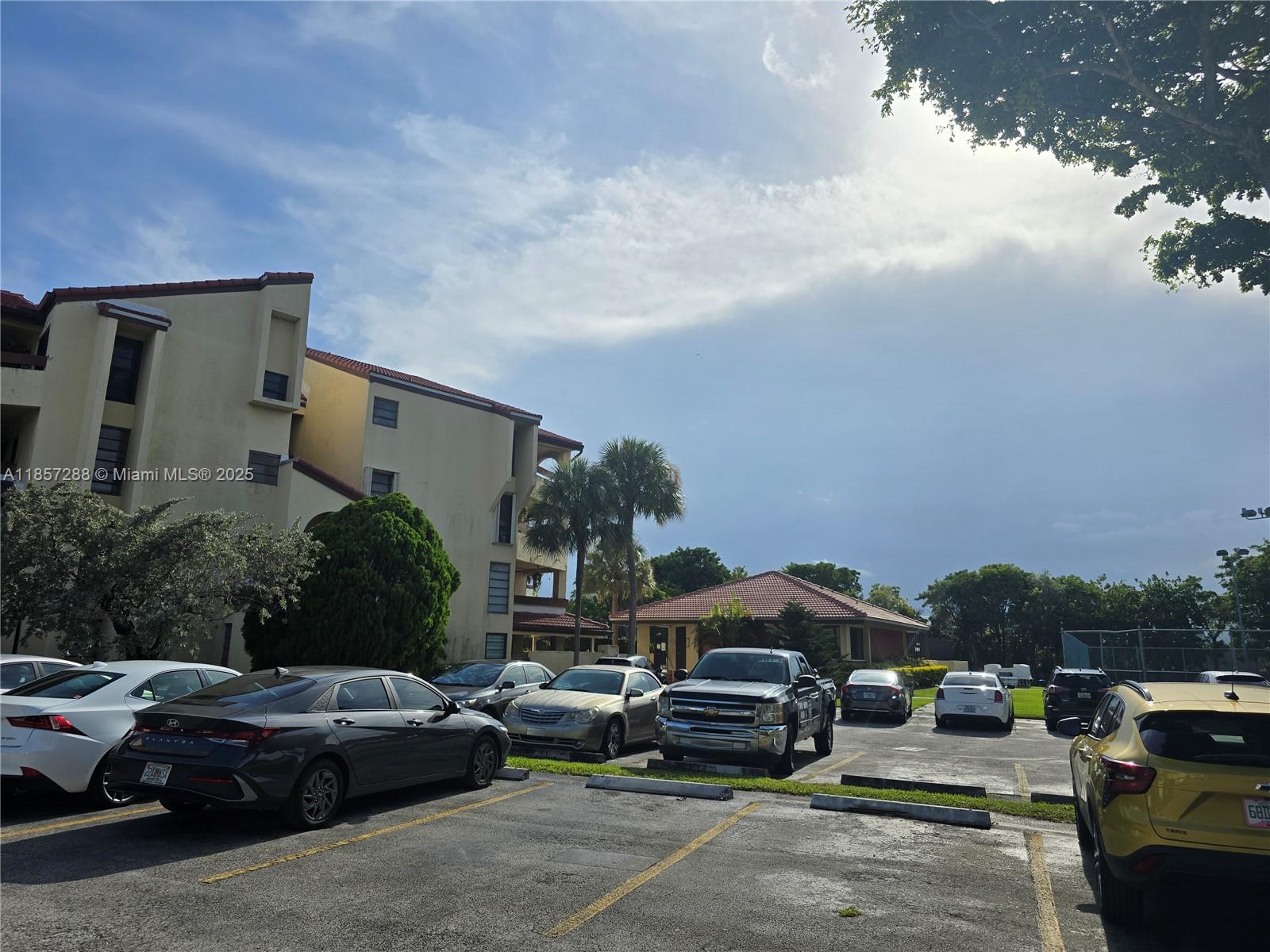 KENLAND BEND NORTH CONDO - Residential Lease