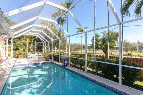 20565 SW 80th Pl Cutler Bay FL 33189