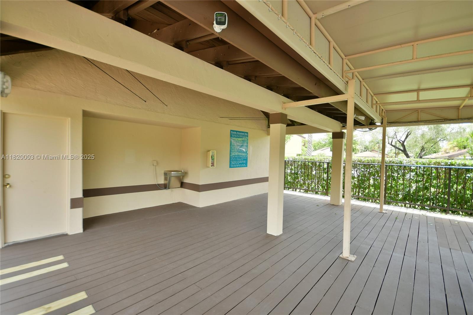 BRIAR LAKE - Residential Lease
