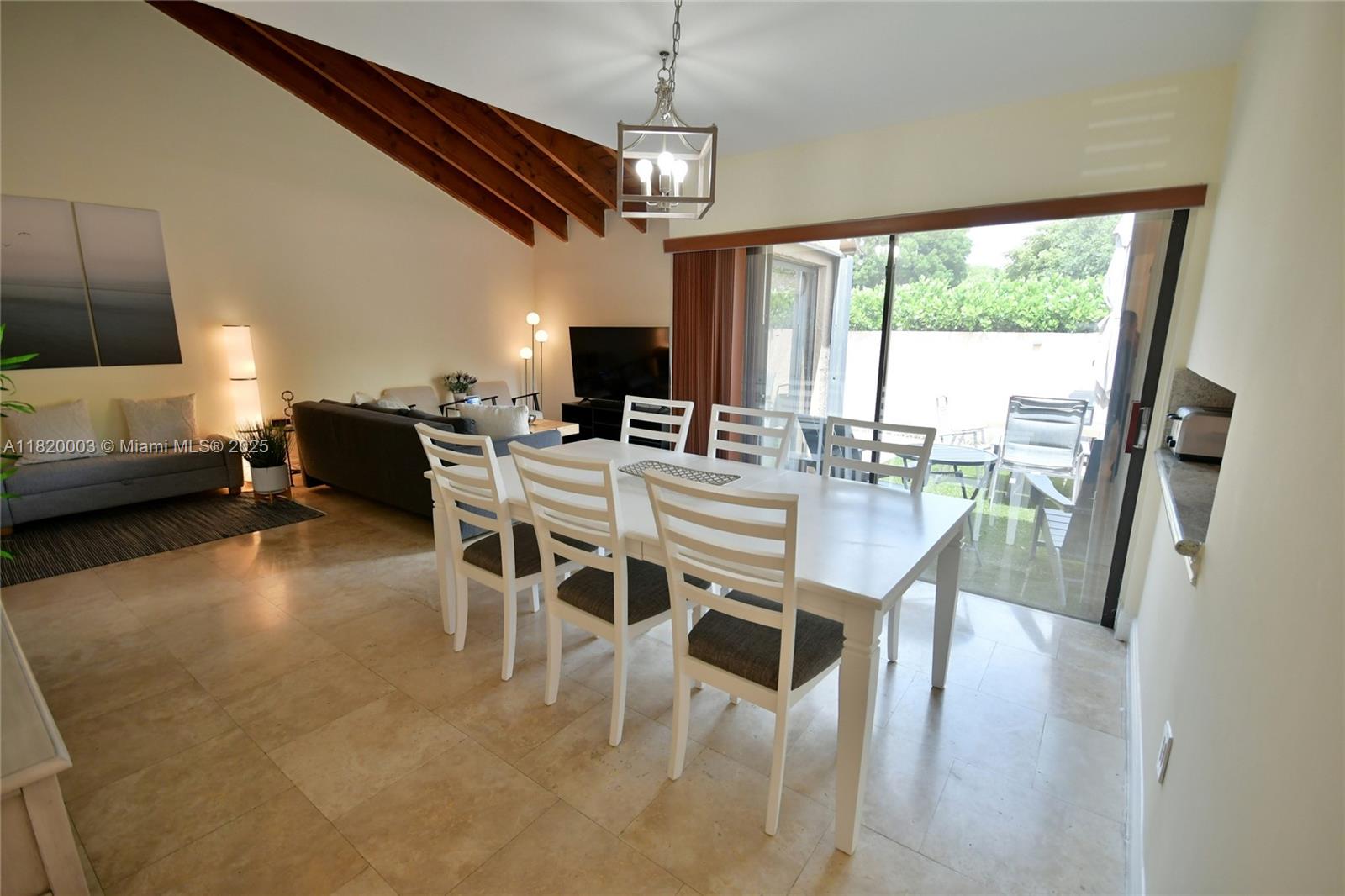 BRIAR LAKE - Residential Lease