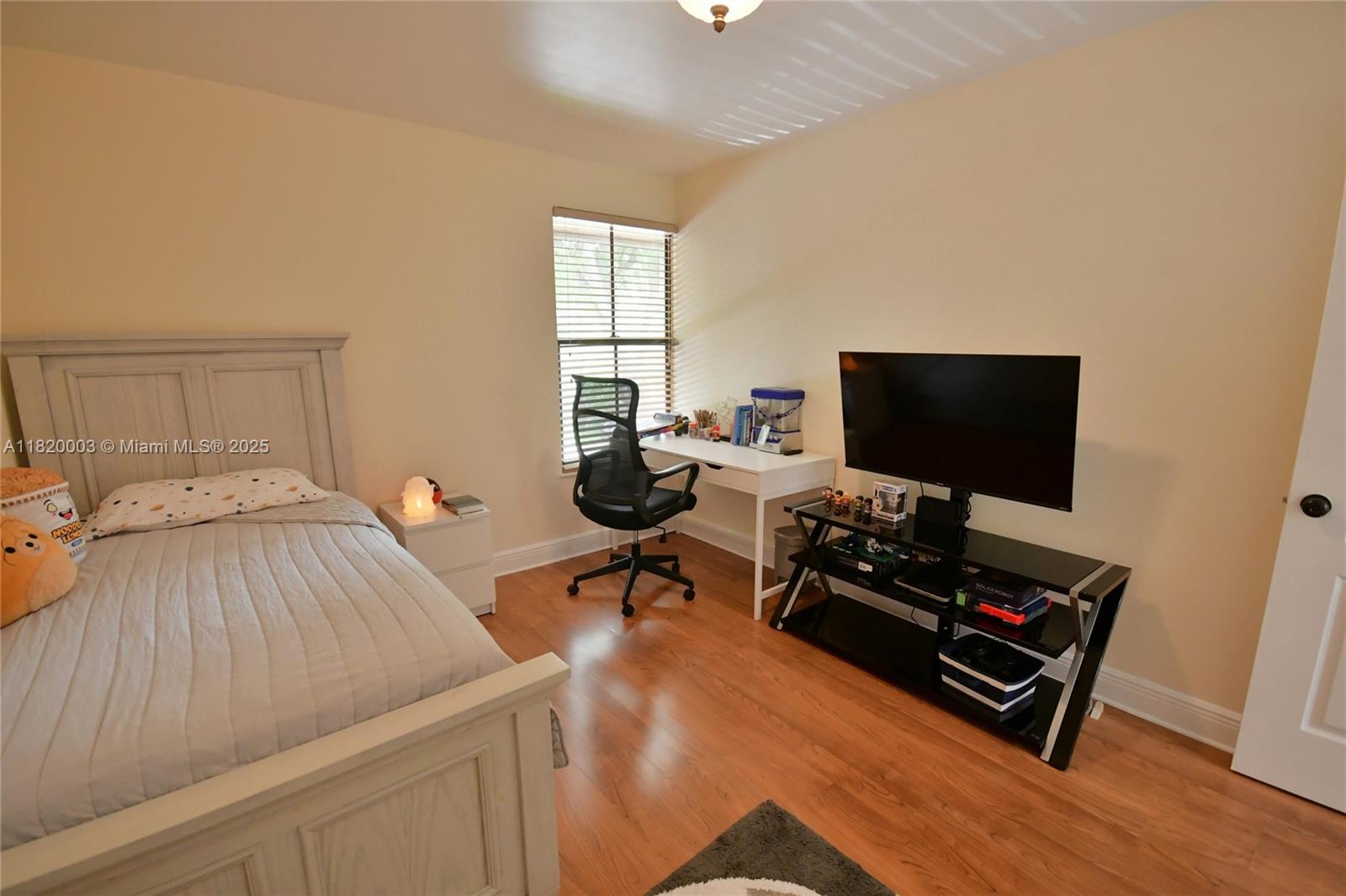 BRIAR LAKE - Residential Lease