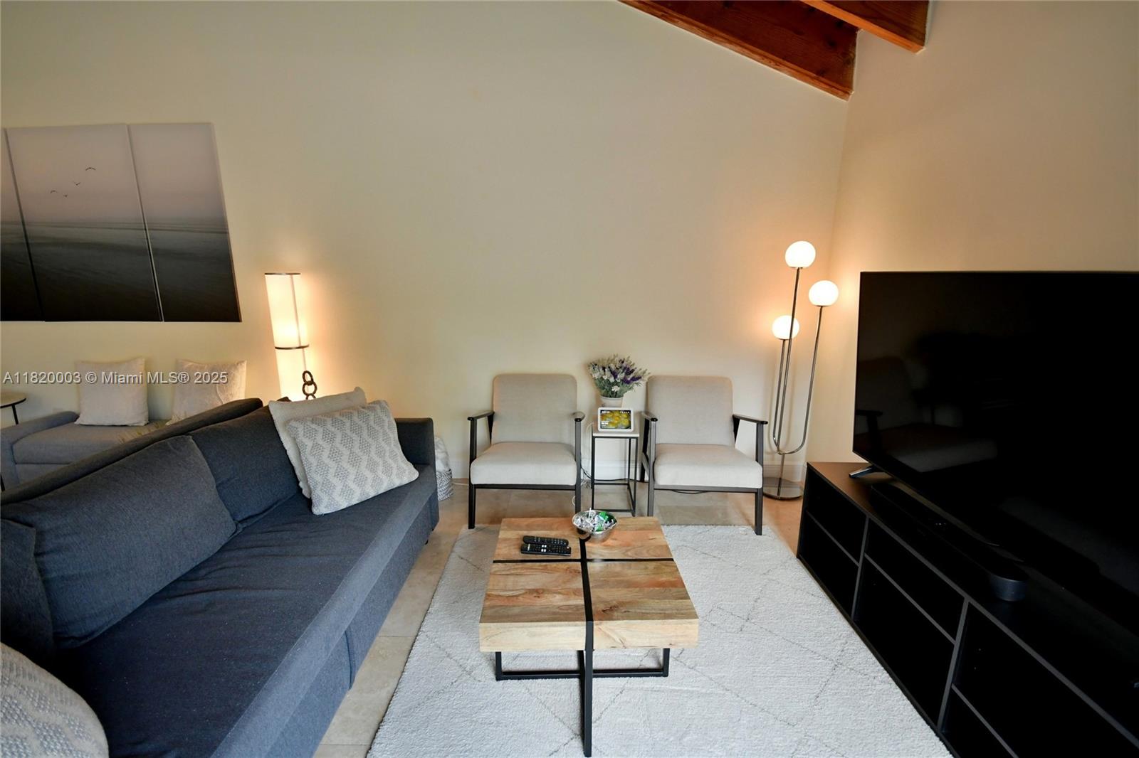 BRIAR LAKE - Residential Lease