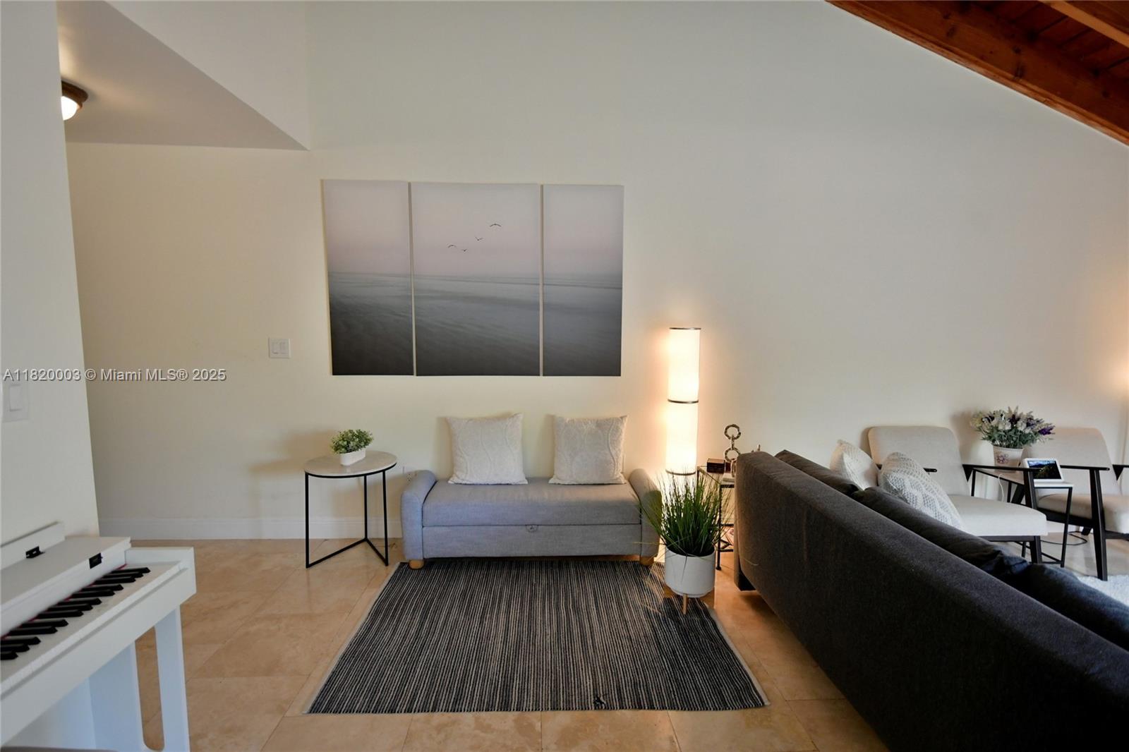 BRIAR LAKE - Residential Lease