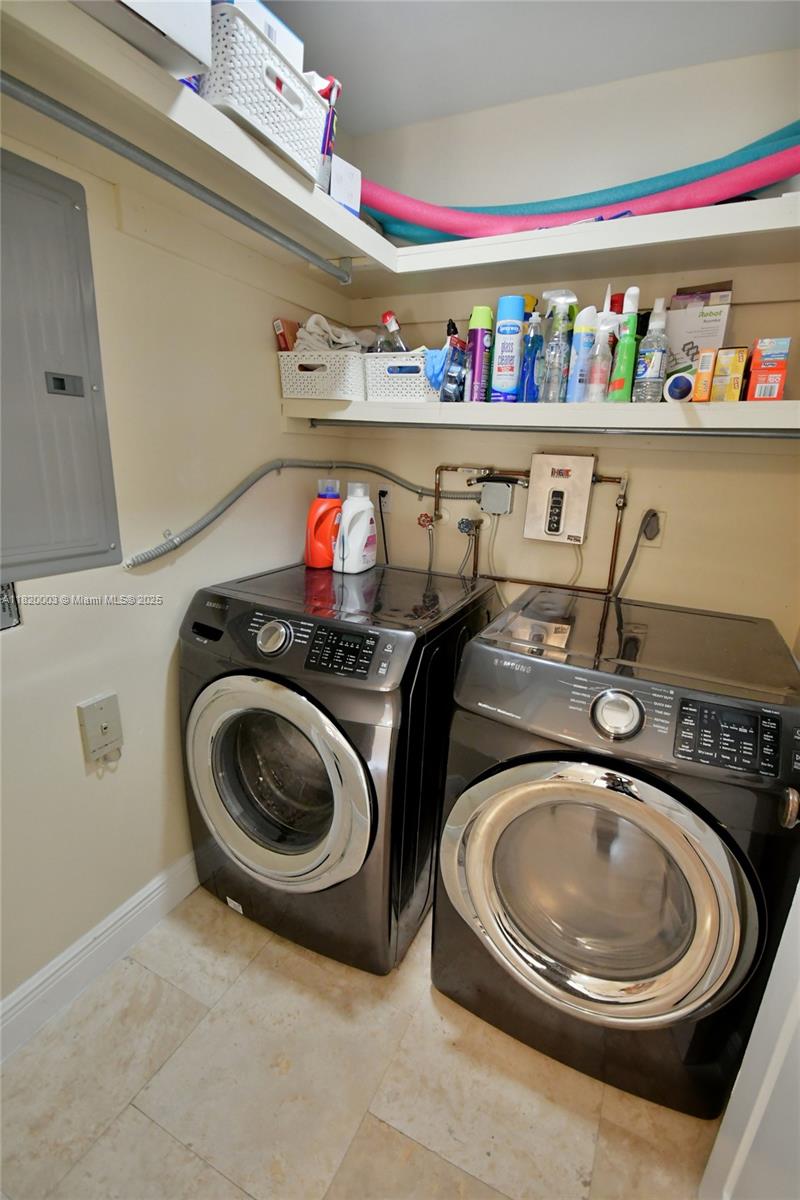 BRIAR LAKE - Residential Lease