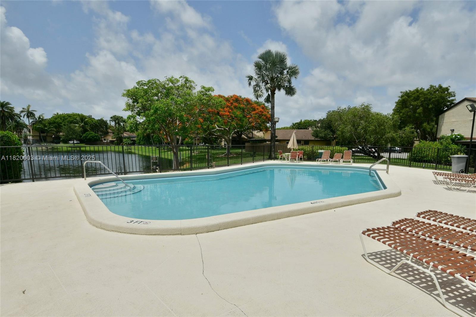 BRIAR LAKE - Residential Lease