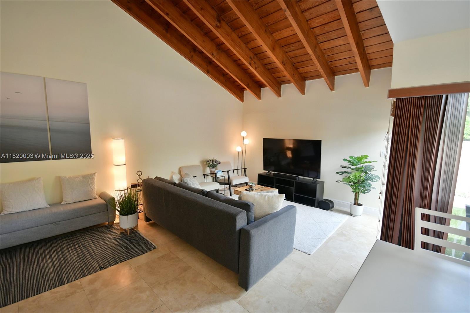 BRIAR LAKE - Residential Lease