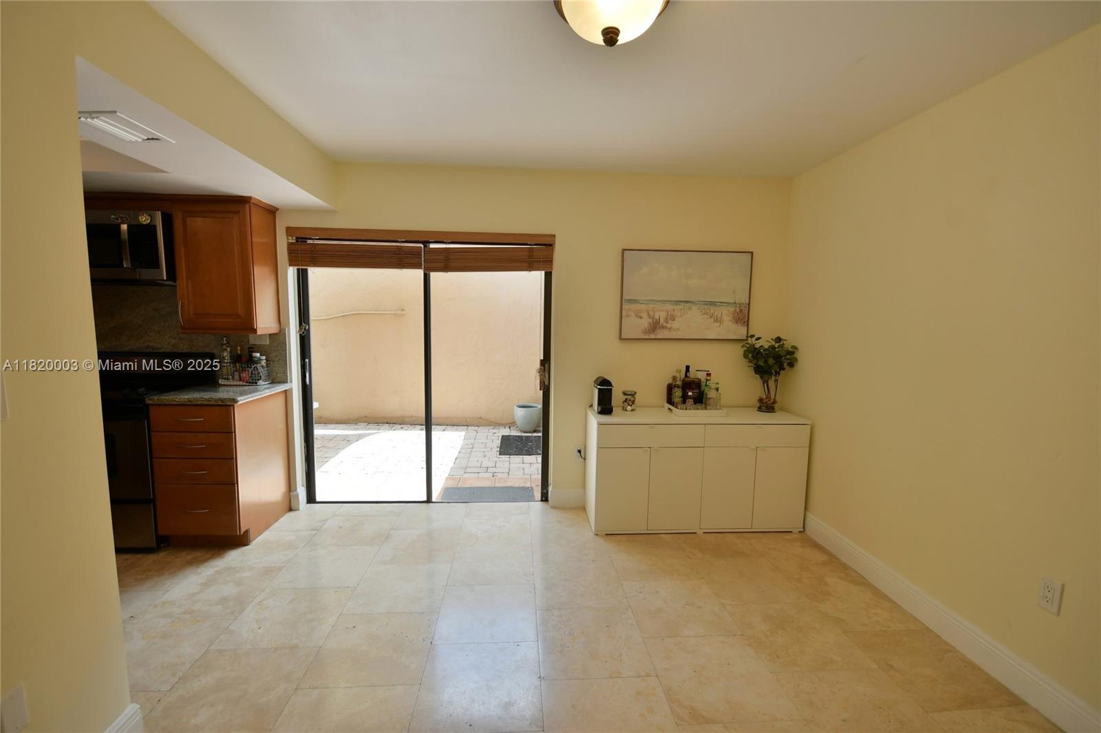 BRIAR LAKE - Residential Lease