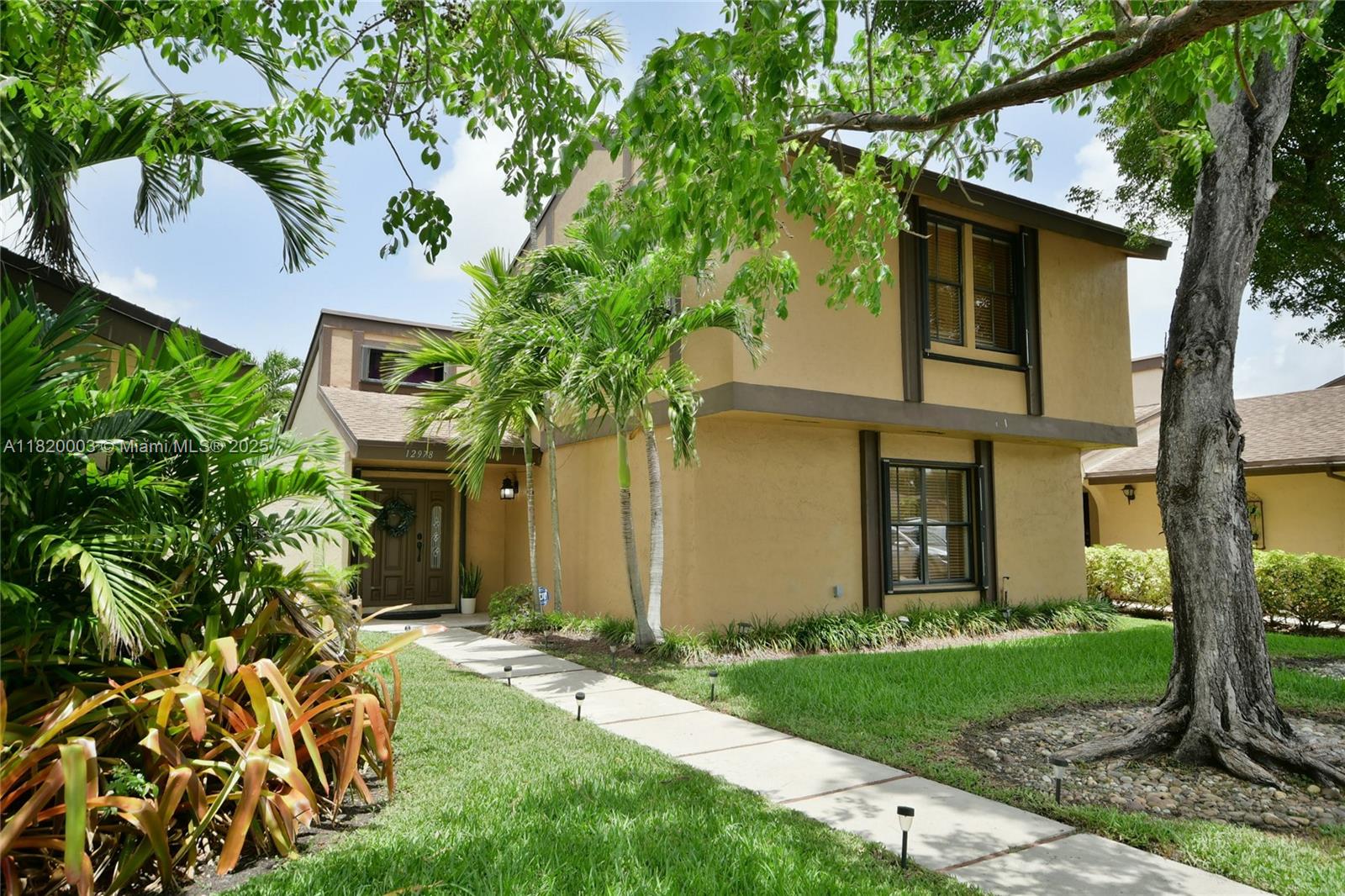 BRIAR LAKE - Residential Lease