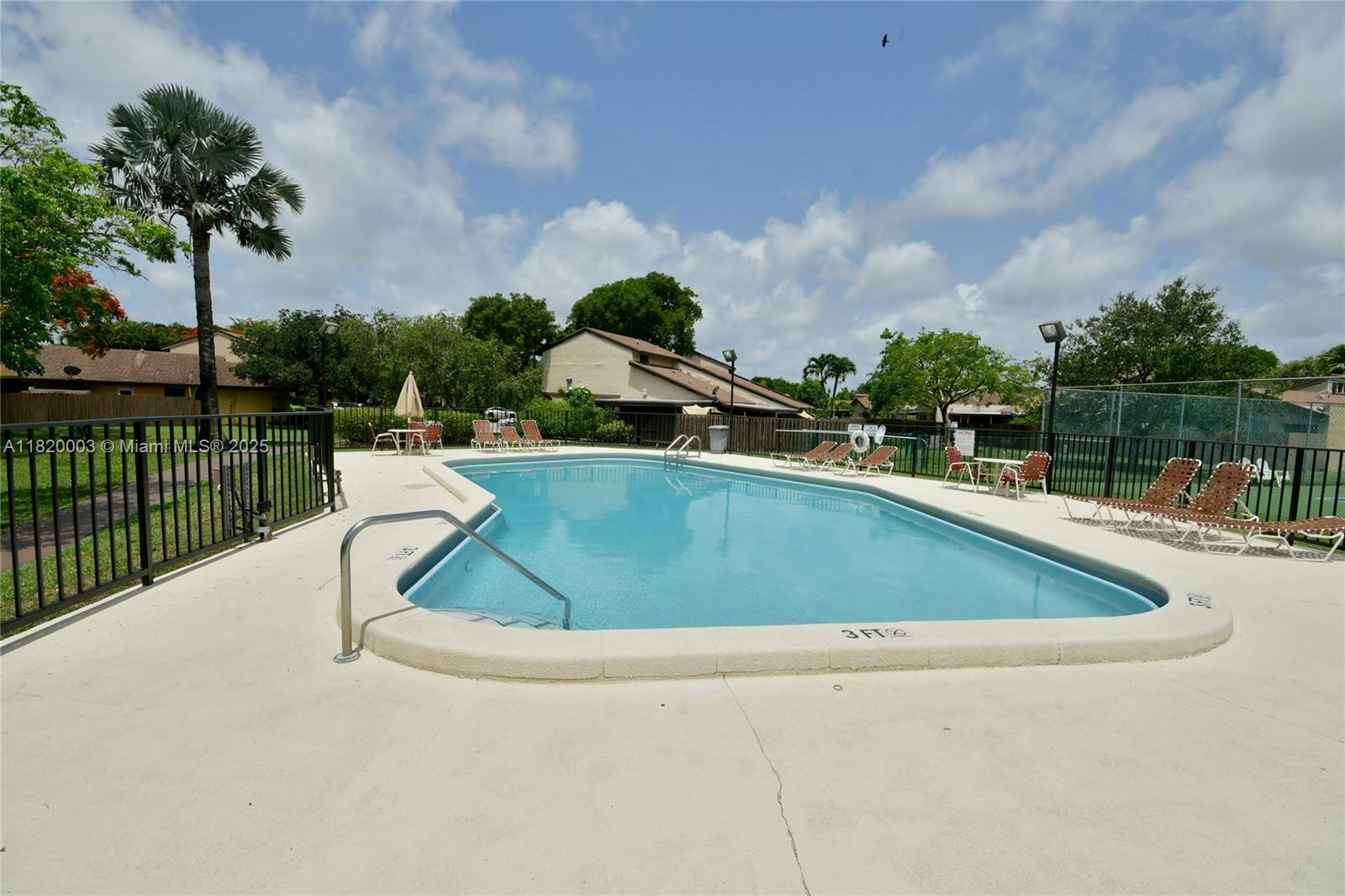 BRIAR LAKE - Residential Lease