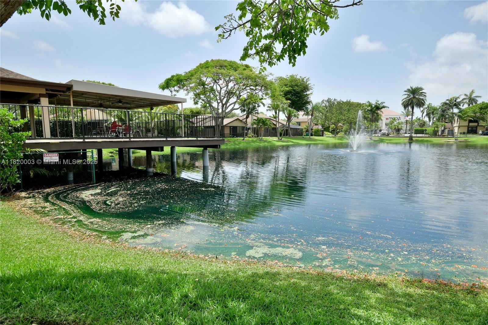 BRIAR LAKE - Residential Lease