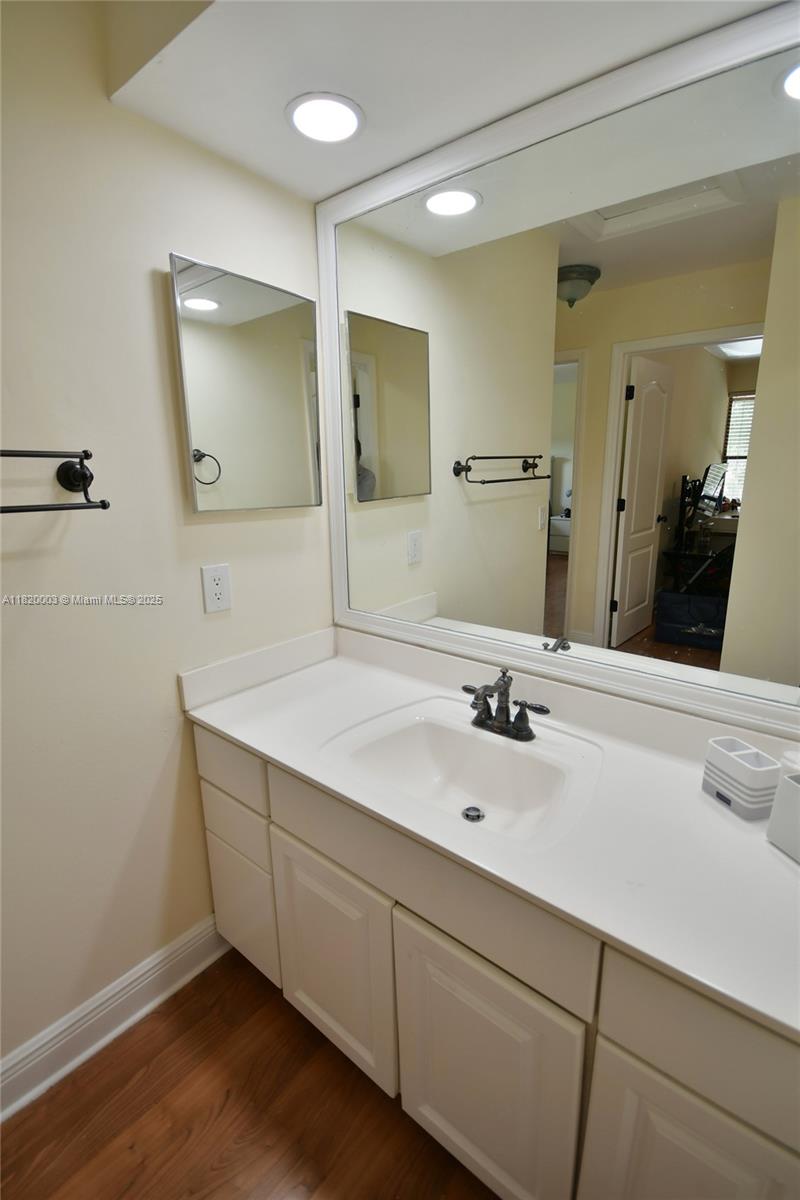 BRIAR LAKE - Residential Lease