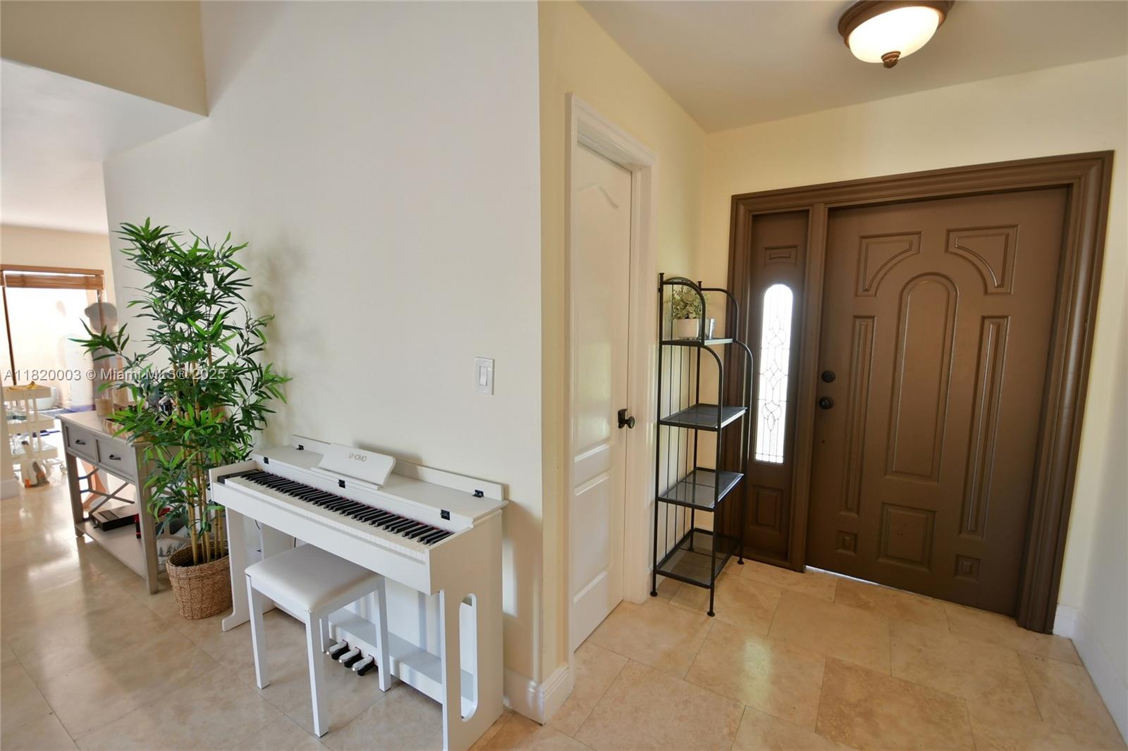 BRIAR LAKE - Residential Lease