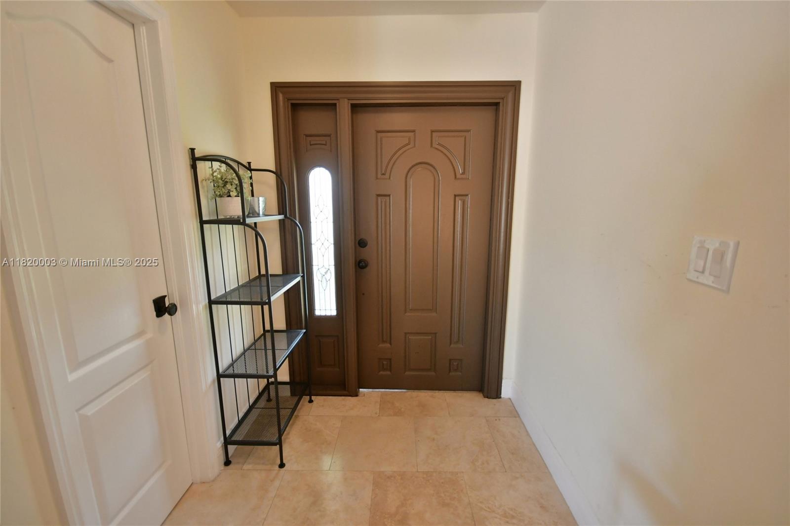 BRIAR LAKE - Residential Lease
