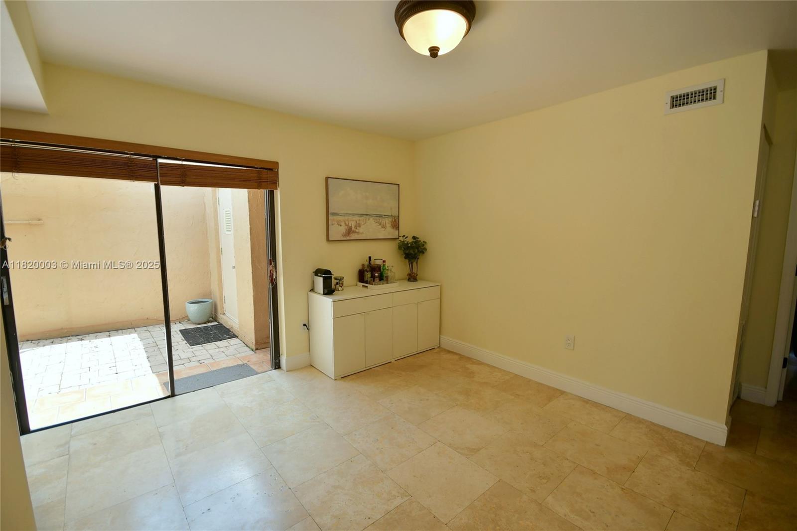 BRIAR LAKE - Residential Lease