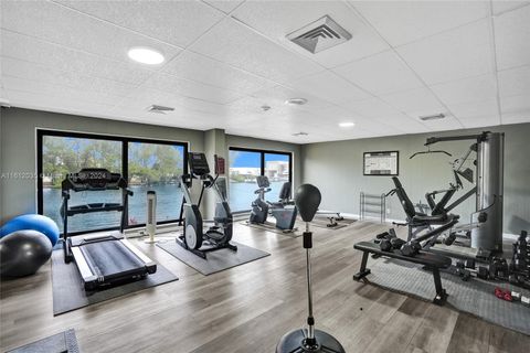 Condominium in Pompano Beach FL 1401 Riverside Dr Dr 46.jpg