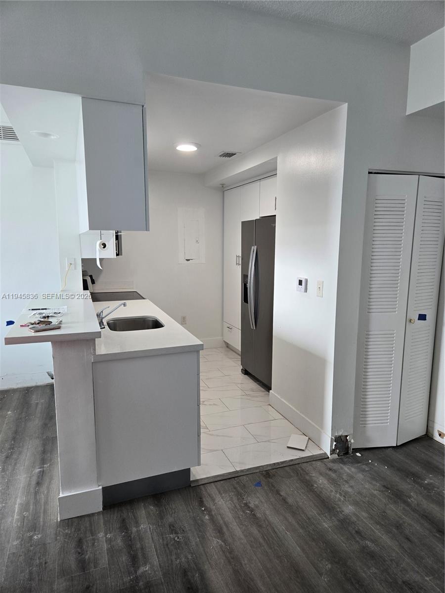 1800 BISCAYNE PLAZA CONDO - Residential