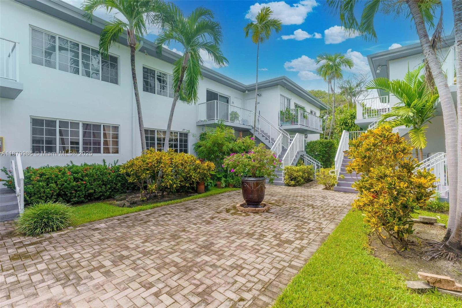 SOUTHERN STAR CONDO - Residential Lease