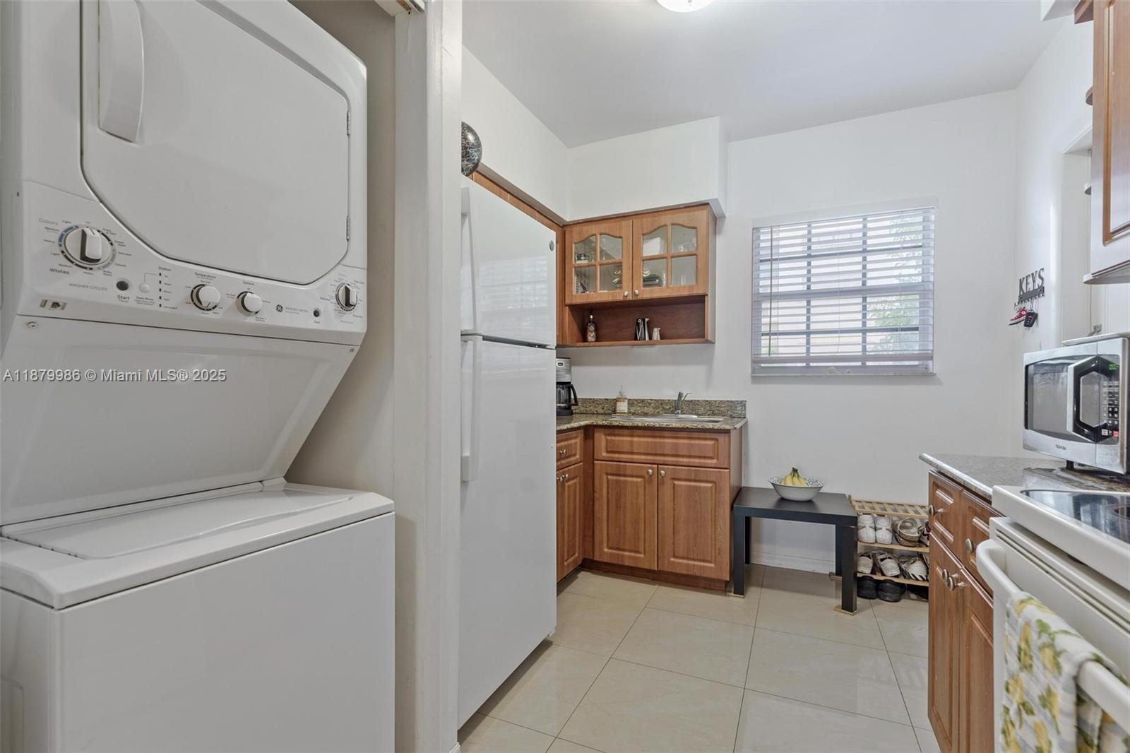 SOUTHERN STAR CONDO - Residential Lease